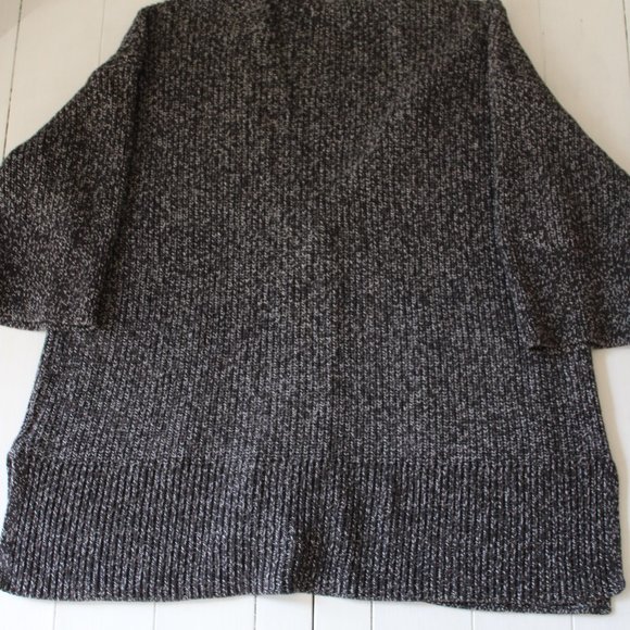 GAP Black and White Marled Three-Quarter Sleeve Long Knit Button Up Cardigan - Picture 6 of 7